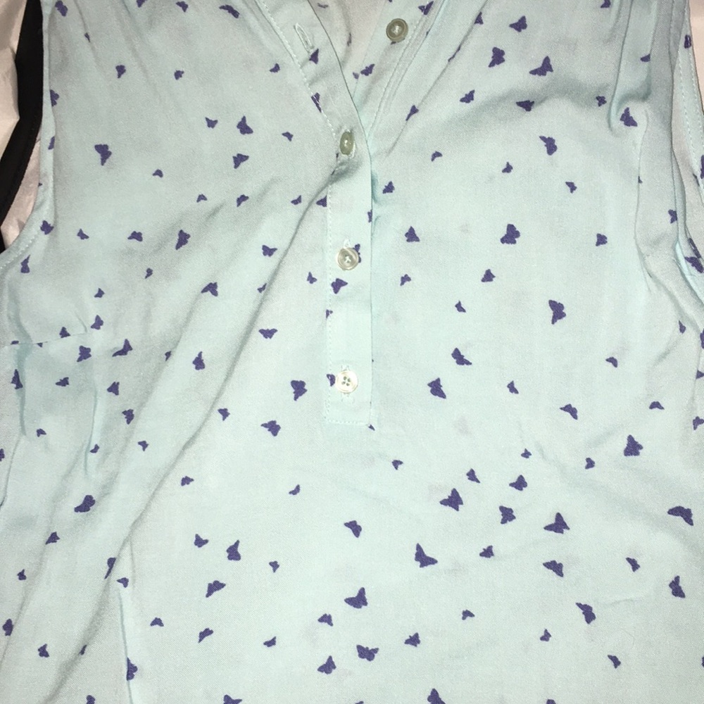 Half button down cute tank - Picture 3 of 3